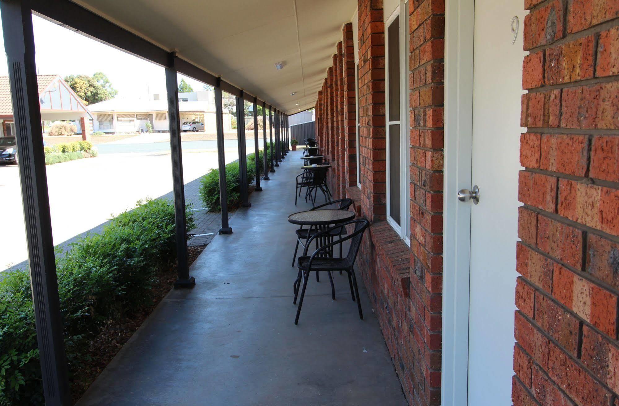 Mildura Riverview Motel Gol Gol Экстерьер фото